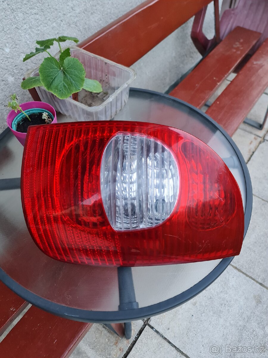 Xsara Picasso zadní světlo pravé ( za spolujezdcem ) - 3