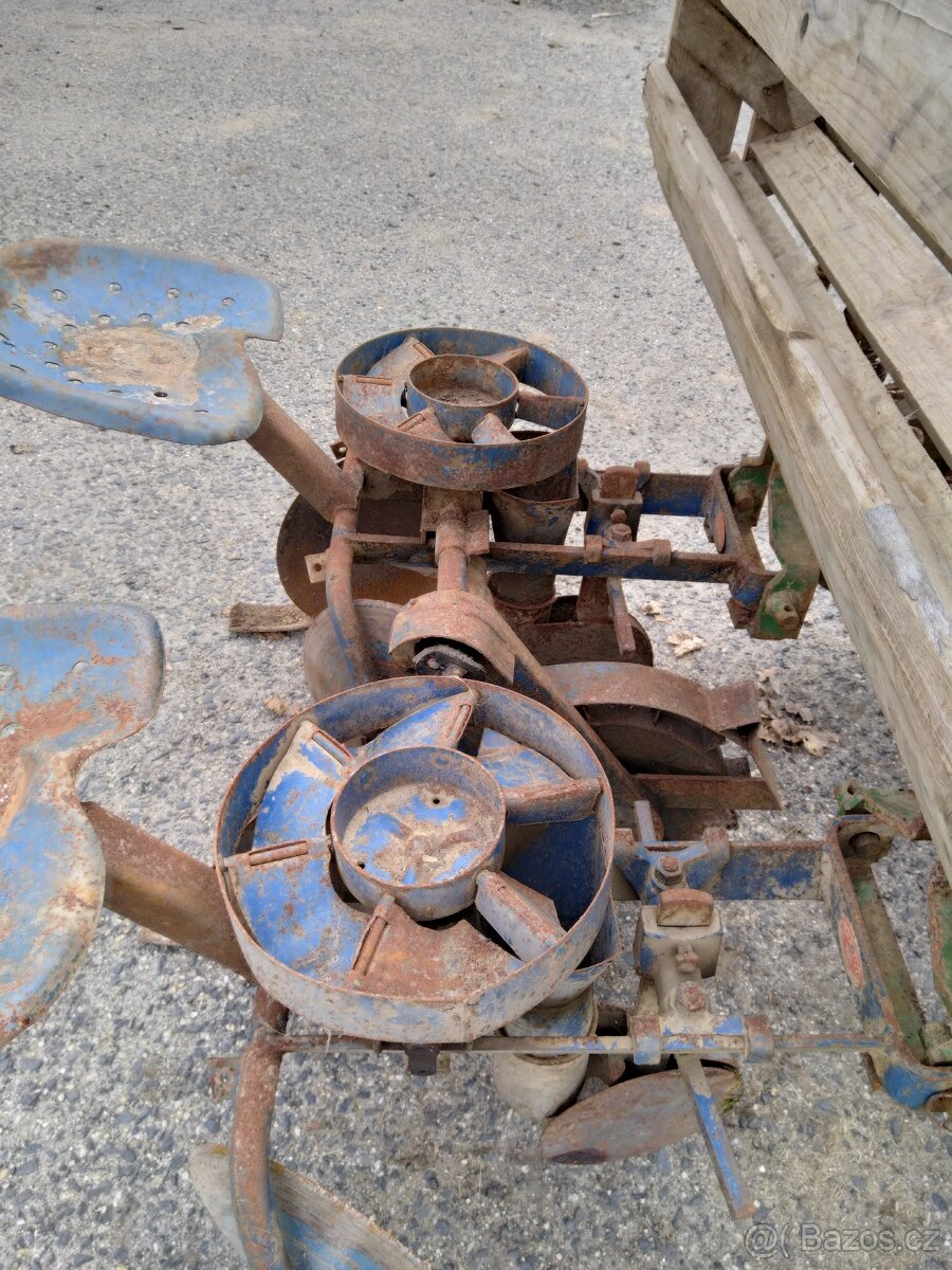 Sazeč na brambory - 3