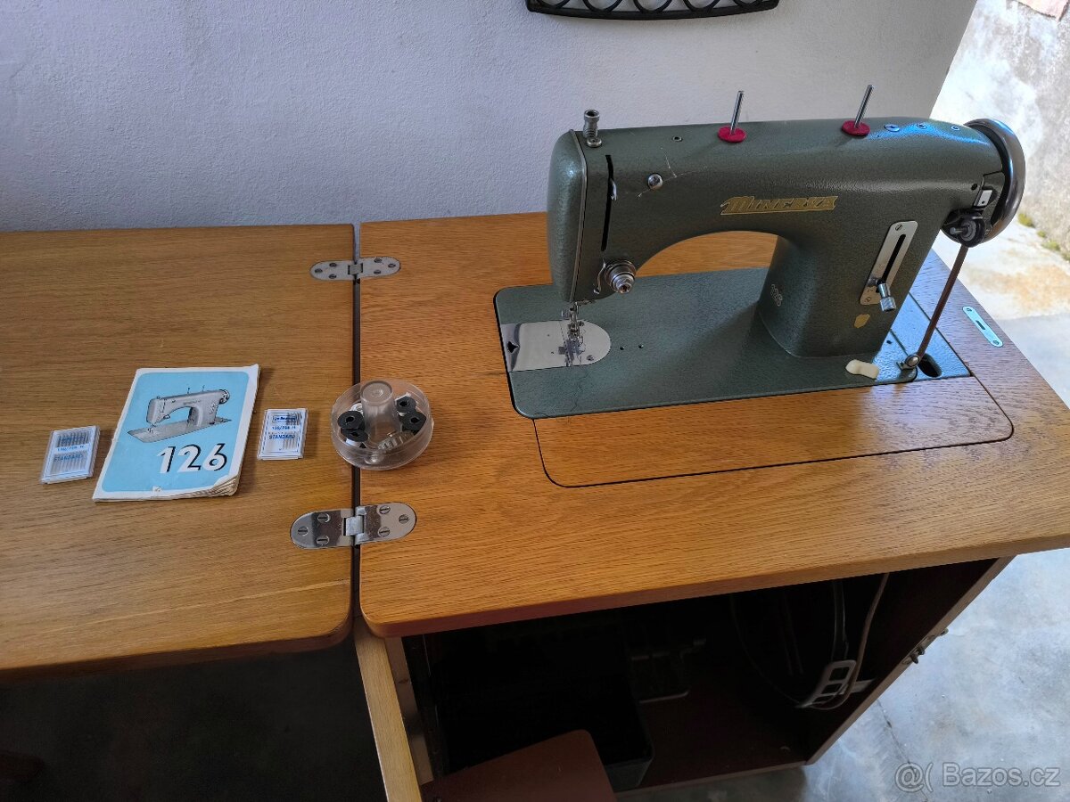 Prodej retro šicího stroje Minerva - 3