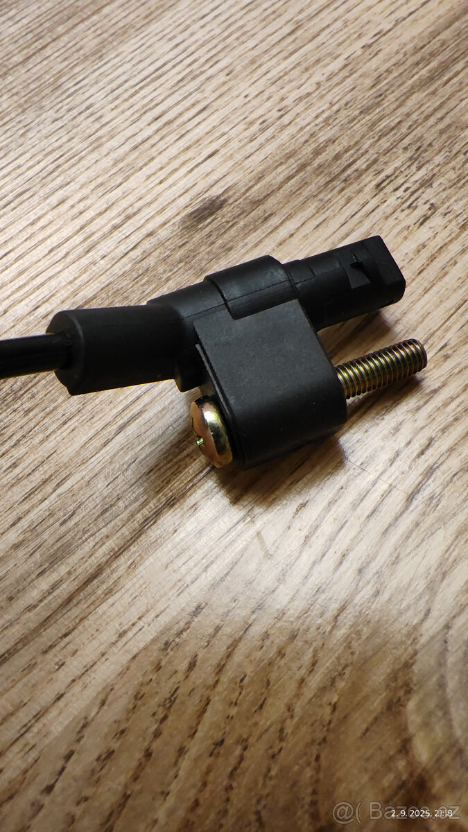 Nový snímač klikového hřídele JEEP CRD 2.8 diesel - 3