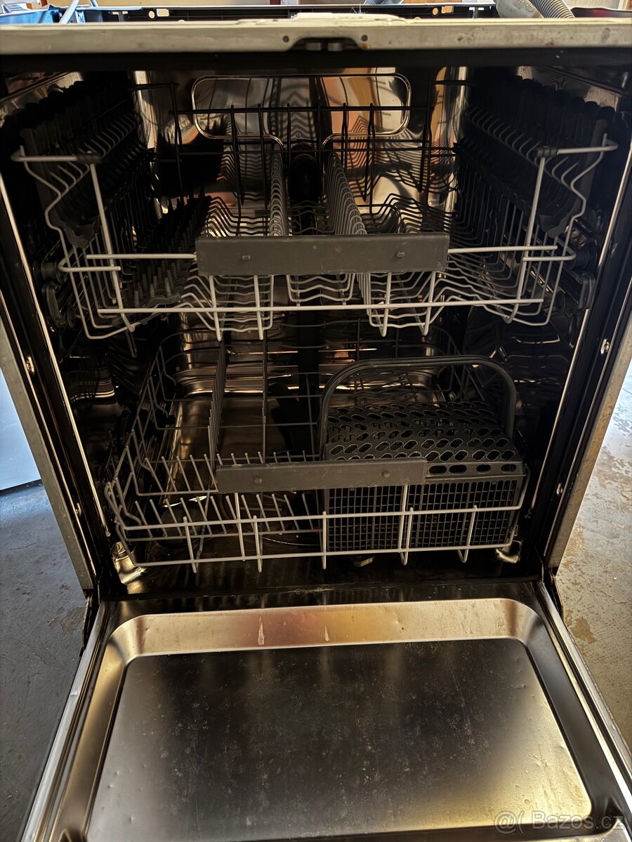 Vestavná myčka Electrolux - 3