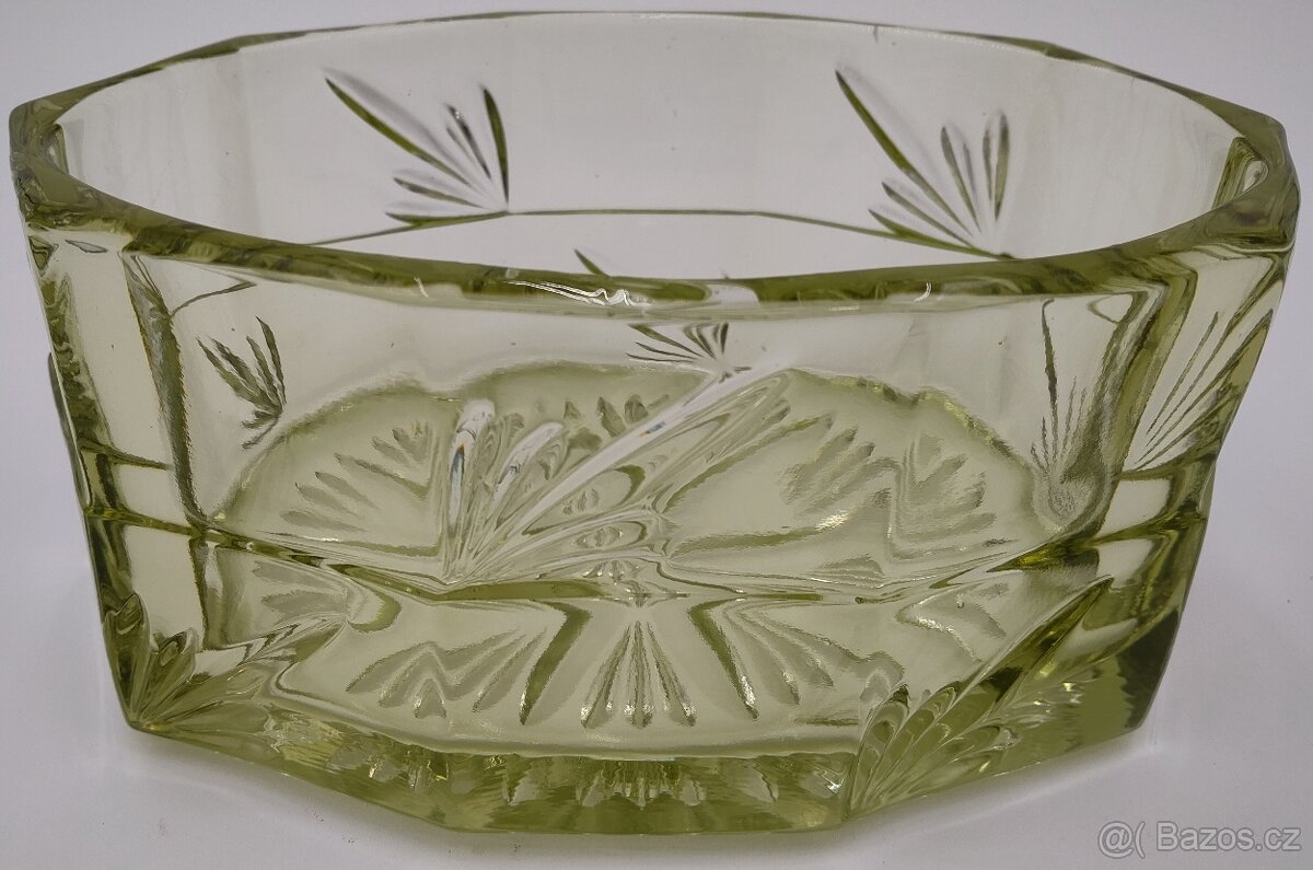 Stará masivní Křišťálová mísa na ovoce - Žlutozelená 18,5cm - 3