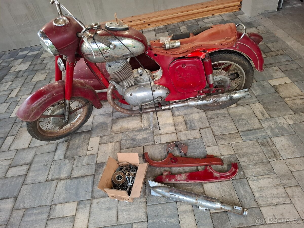 Jawa 250/353 - 3