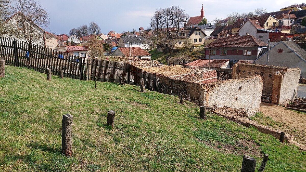 Stavební pozemek Krahulov - 1485 m2/výměna za byt 2+1 - 3