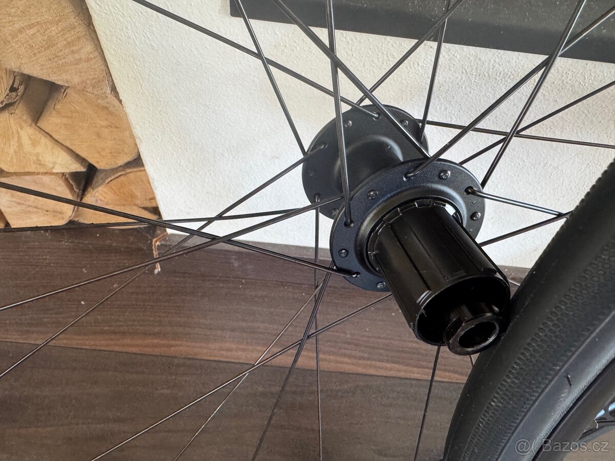 Zapletená kola Bontrager PARADIGM COMP 25 TLR - 3