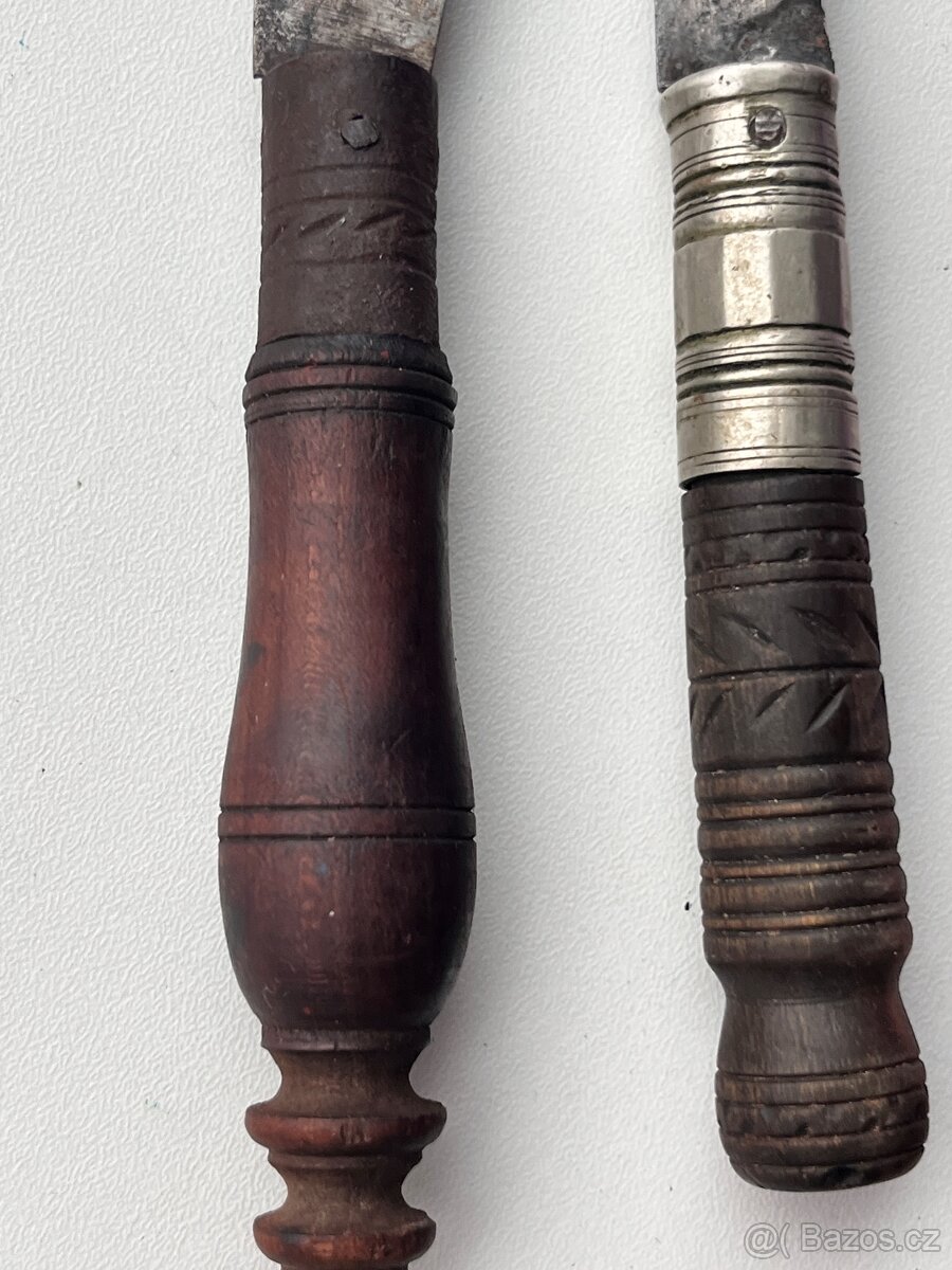 Staré nože s dřevěnou rukojetí – původní stav, 2 ks - 3