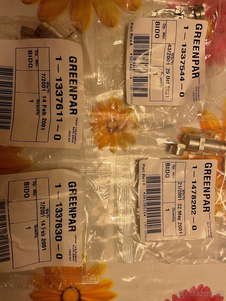 různé koaxiální konektory - 3