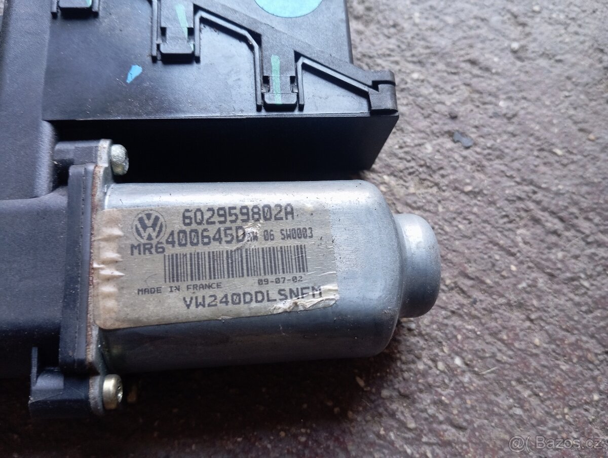 Vw polo motorek stahování okna - 3