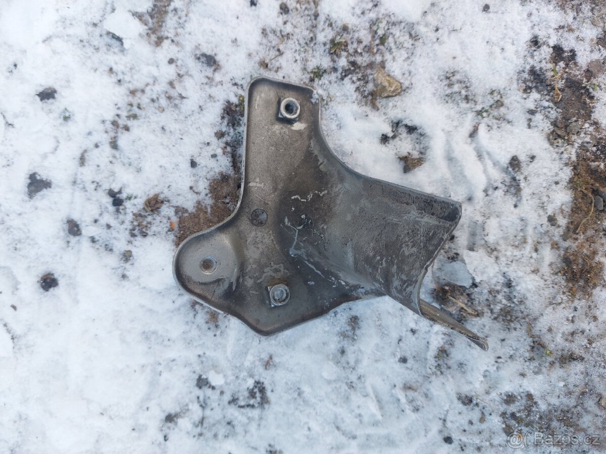 Škoda Fabia DRŽÁK BLATNÍKU - 3