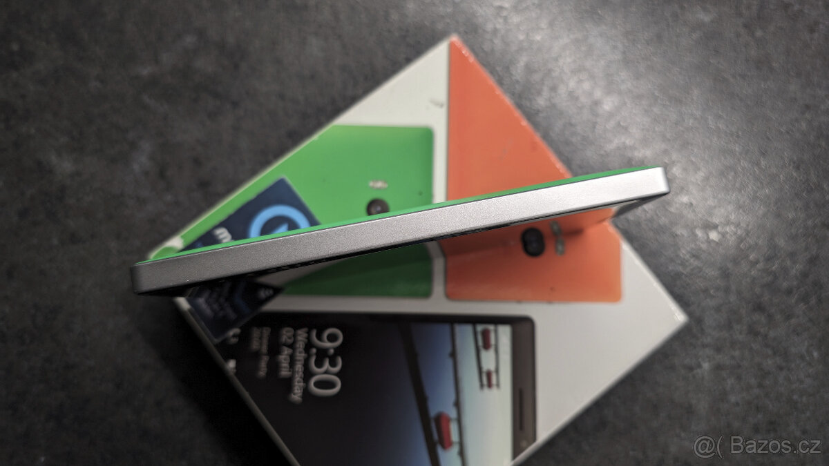 Lumia 930 Bright Green - 3