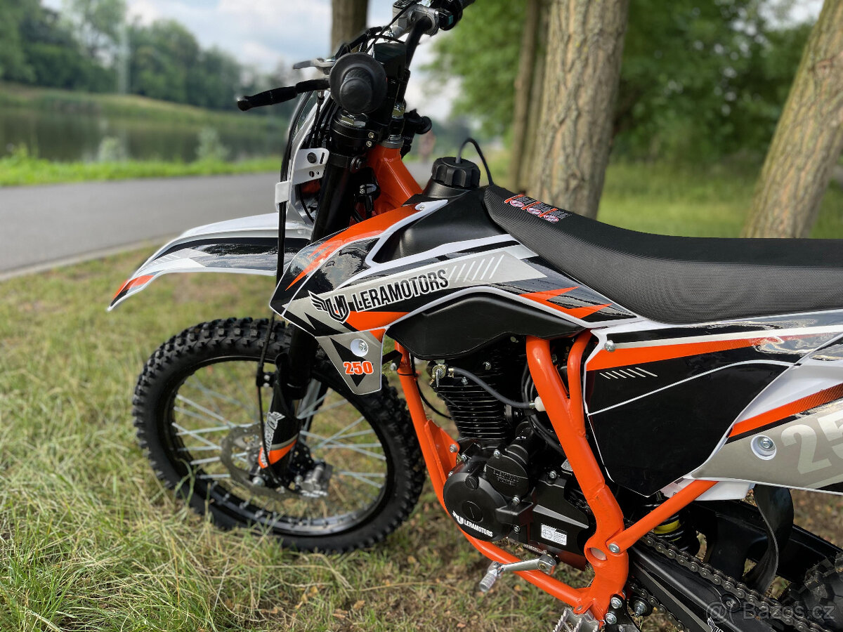 Pitbike Leramotors Killer 250ccm, kola 21/18, orange