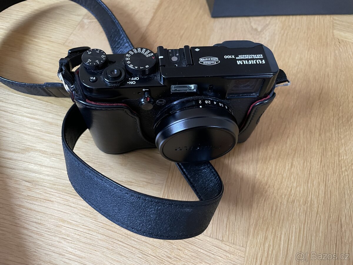 Fujifilm X100 (Limited Edition Black) - 3