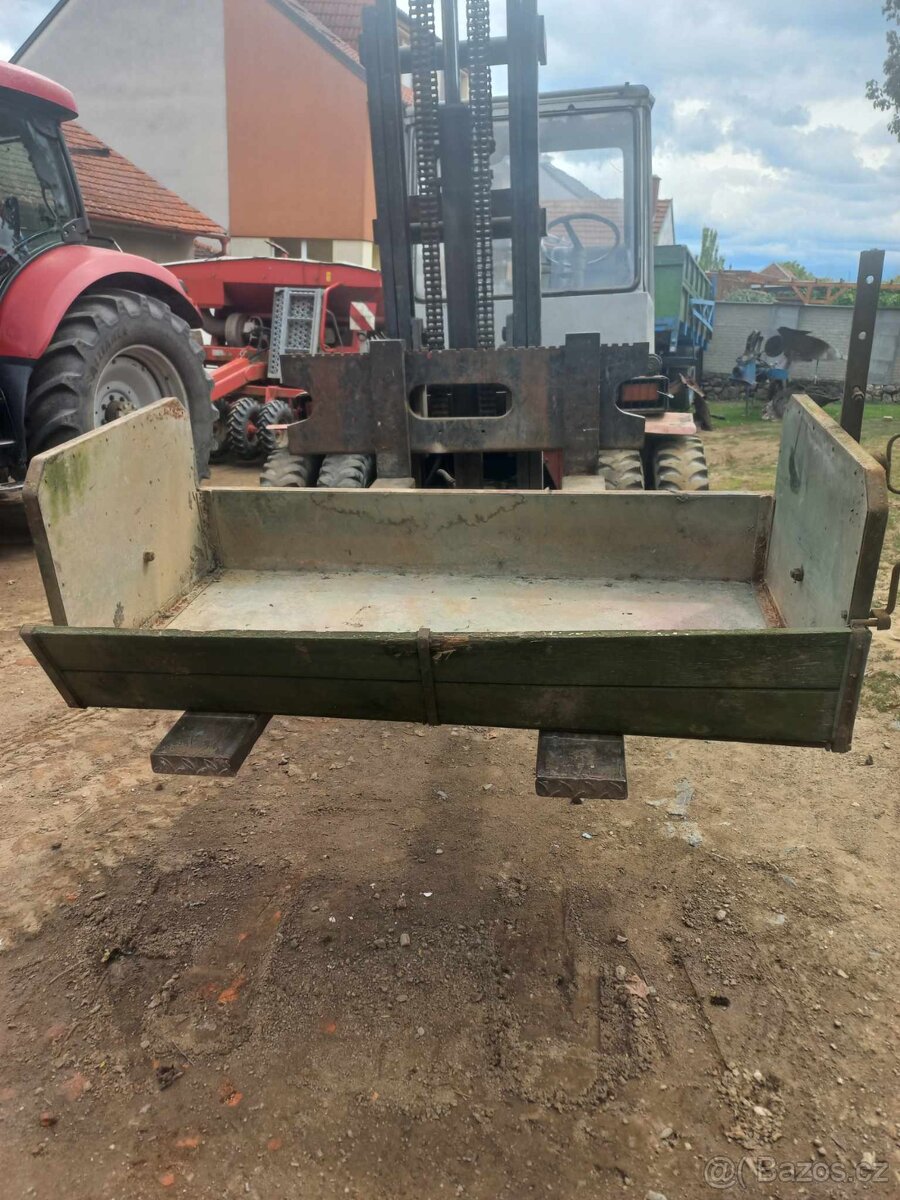 Nabízím krmný vozík - 3