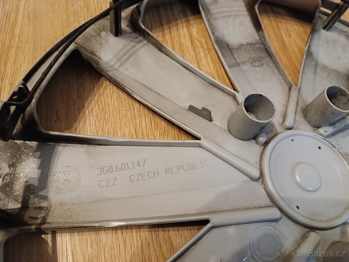 2ks Originálních poklic Volkswagen 16" - 3