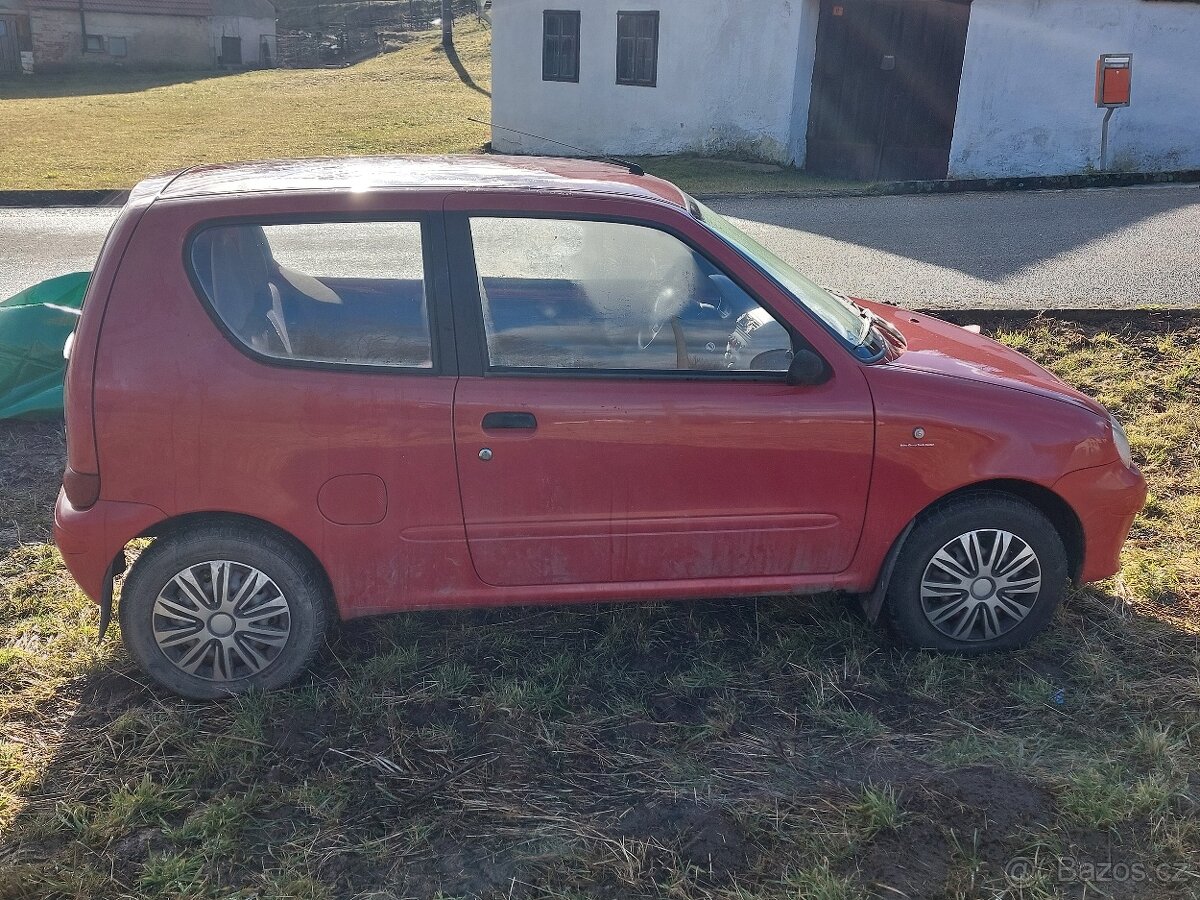 Prodam- bouráné Fiat Seicento 1.1/ 40 kW 2005 - 3