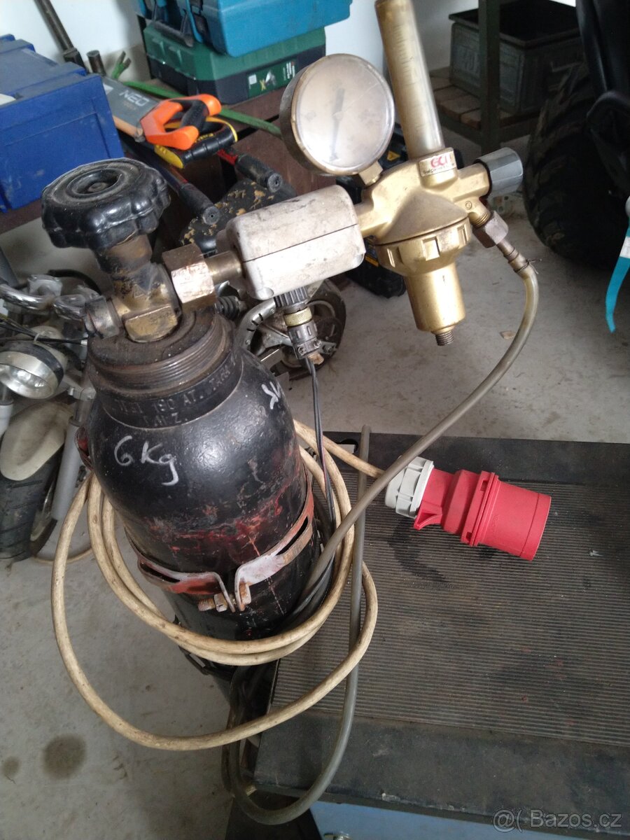 Svářečka co2 - 3