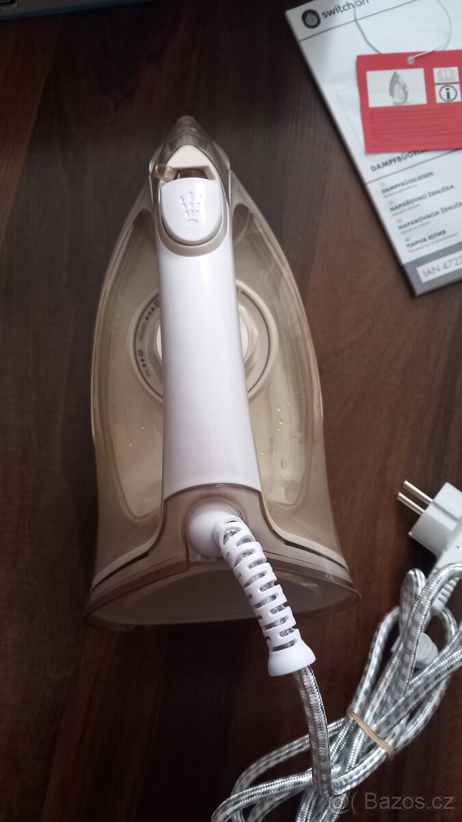 Napařovací žehlička značky Switchon - 3