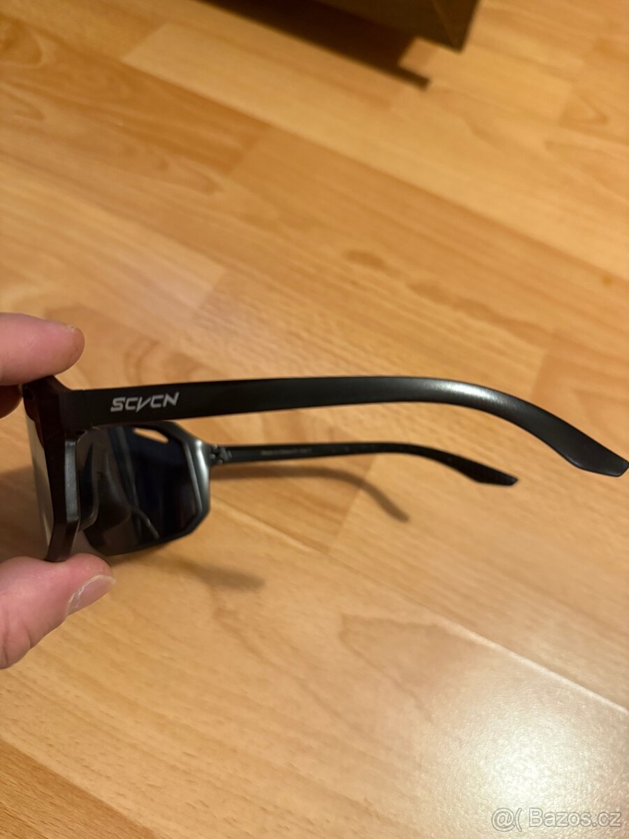 Sluneční brýle SVCN - 3