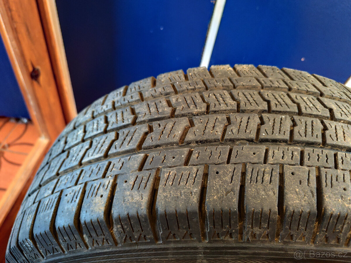 235/65R16C 117/115R - 3