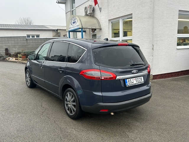 Ford S-MAX 2,0 TDCi 140 PS, navi, 7 míst, 2014, zimní pneu - 3