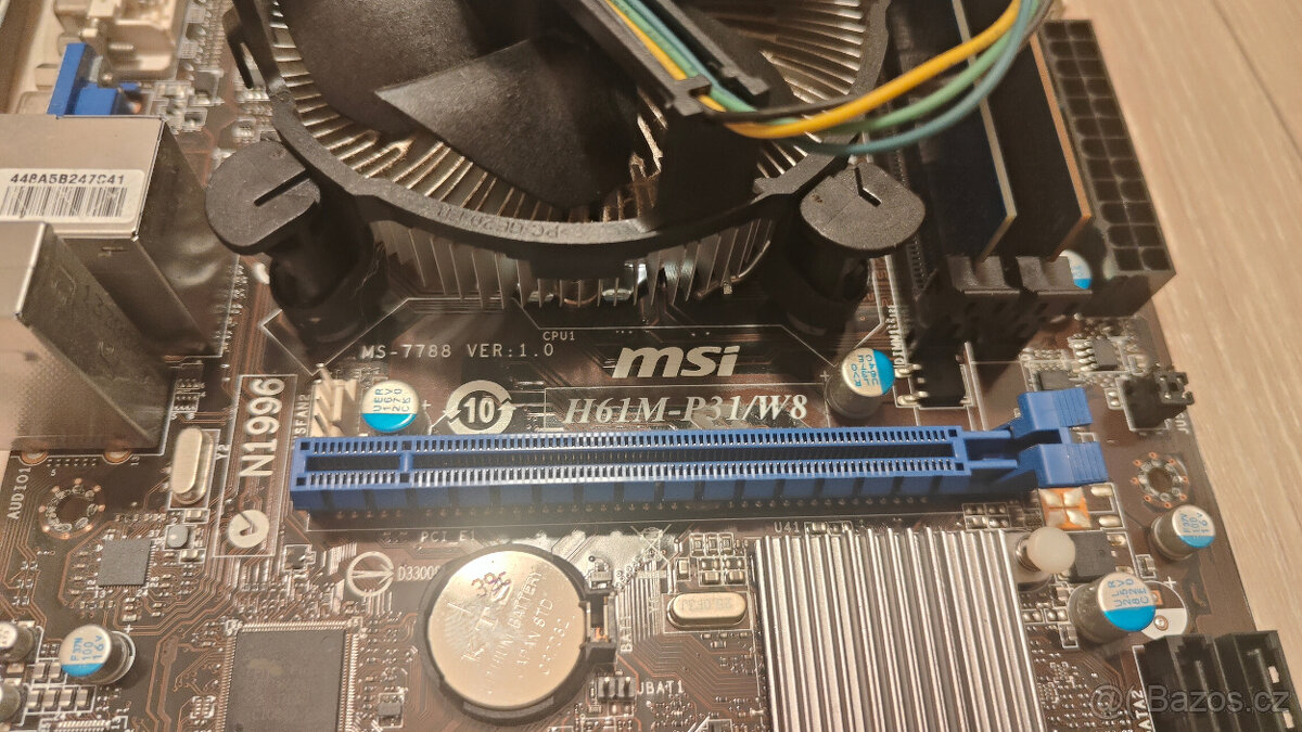 MSI H61M-P31/W8 + Procesor Intel i5-3330 + 8GB Ram - 3