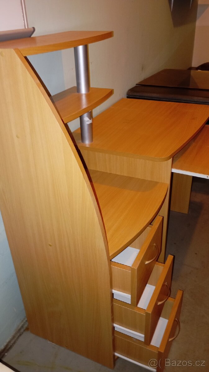 Stůl pro PC a psací+polohovací křeslo - 3