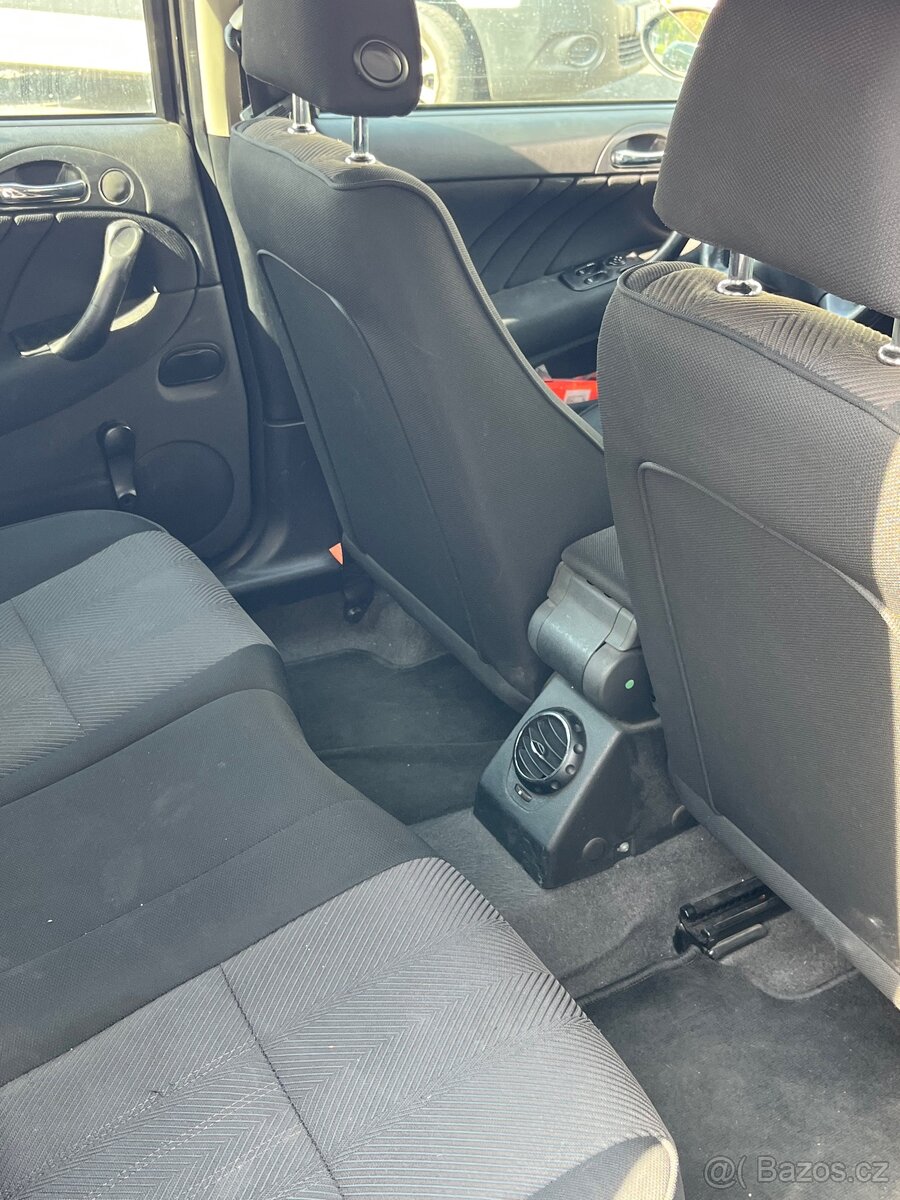 Alfa romeo 147 JTDM - 3