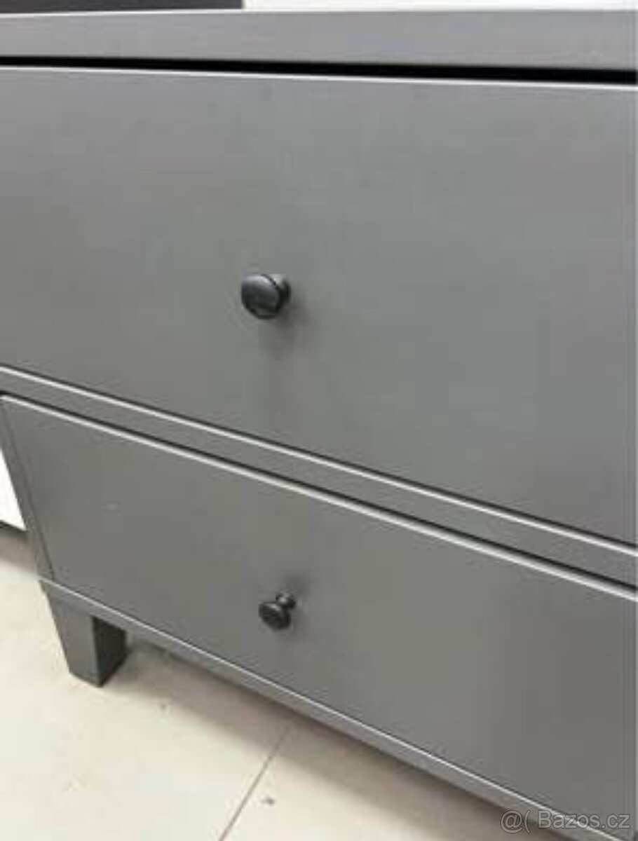 Šedá skříň ikea - 3