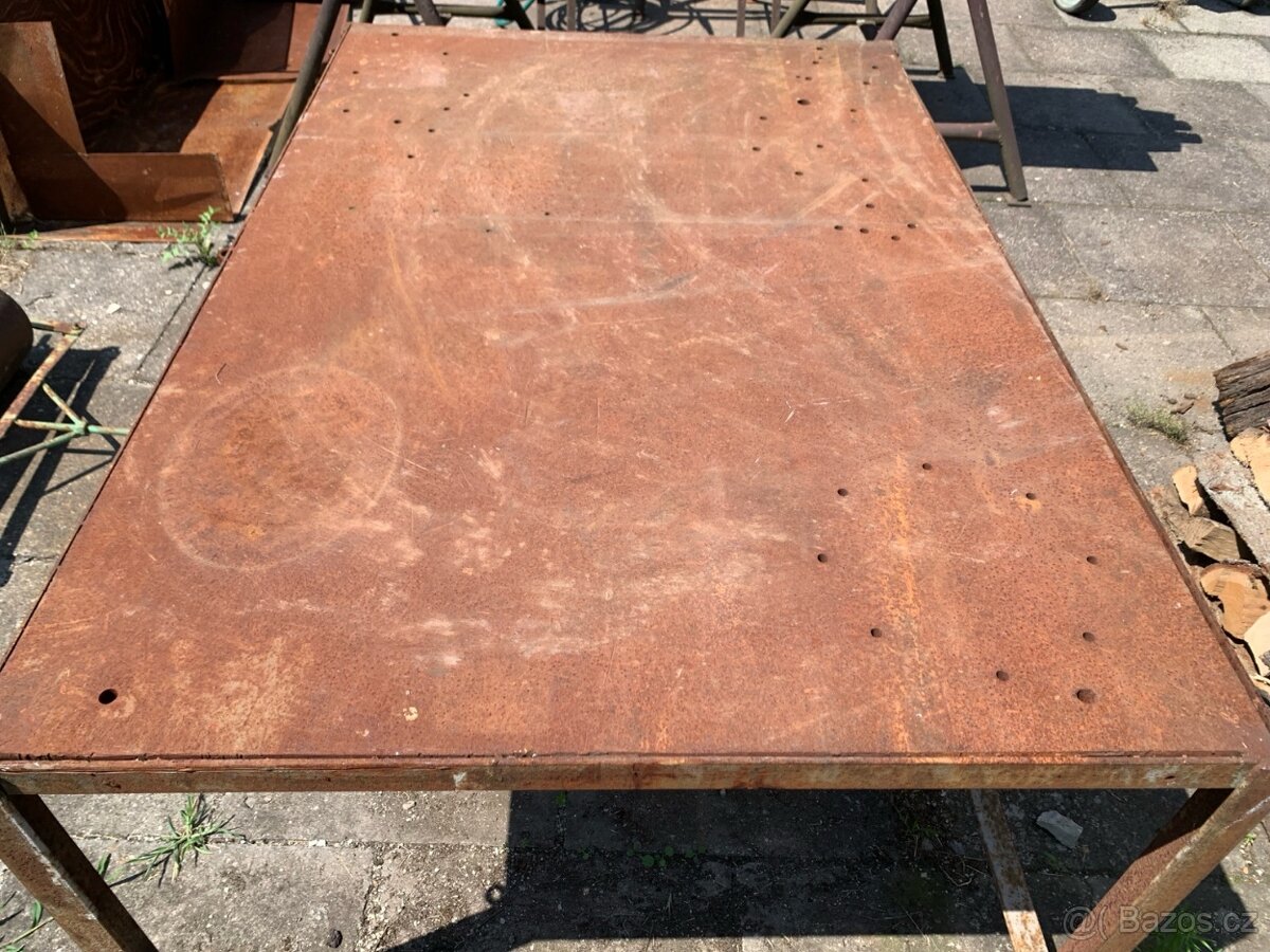 Masivní železný pracovní stůl - 3