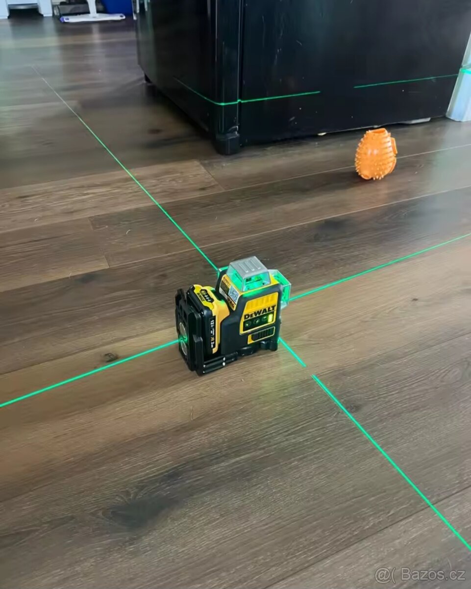 Křížový Laser - 3