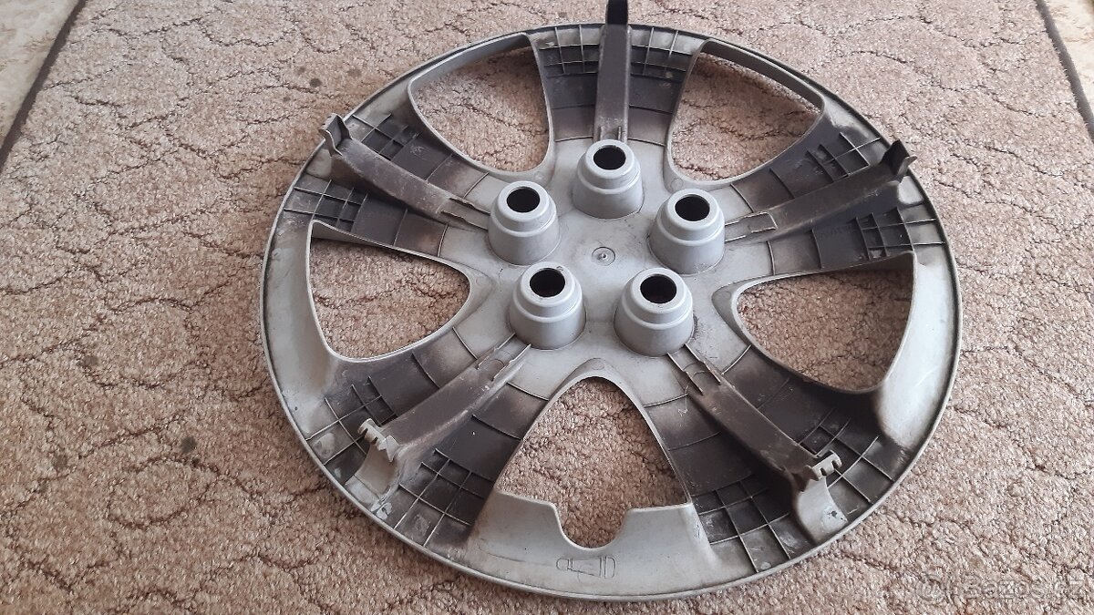 Poklice Kia 16" - 3