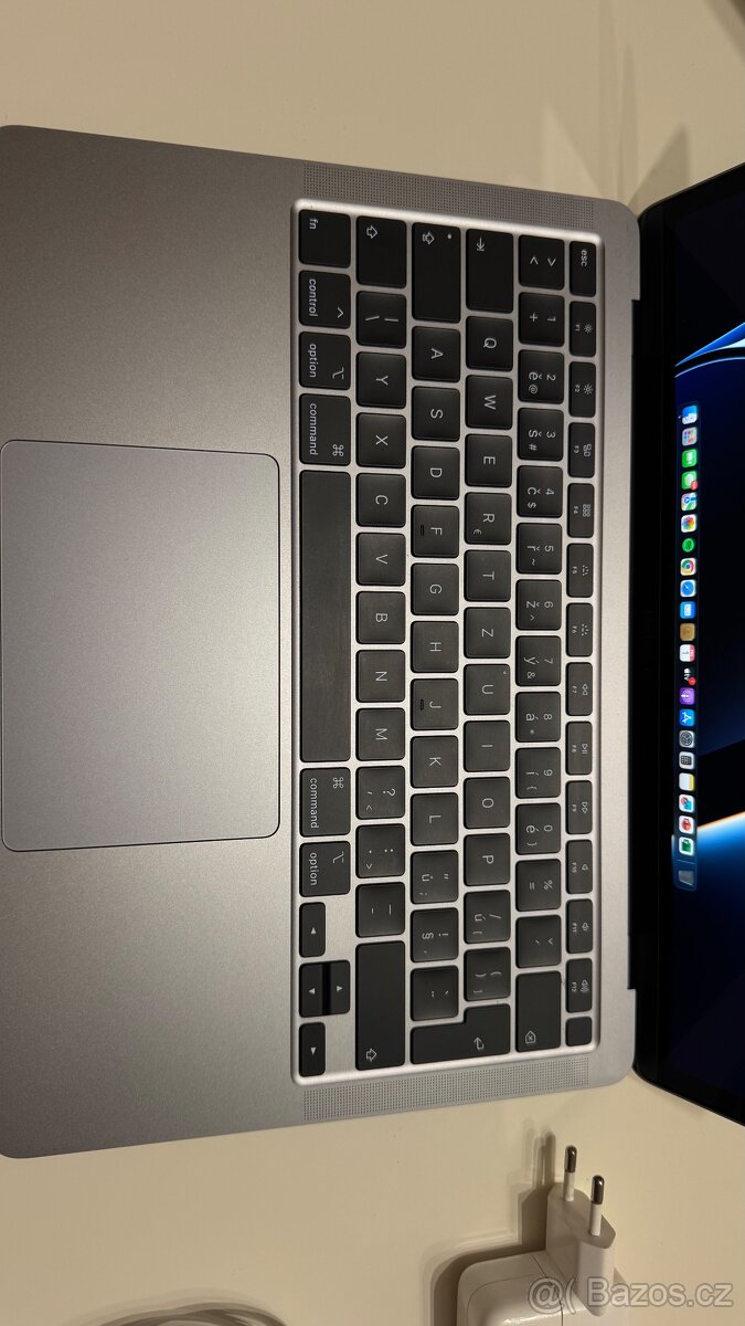 Macbook Air 2020 13,3palců - 3