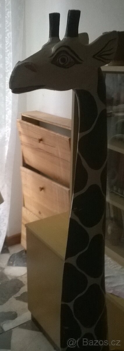 soška žirafy dřevěná - 3