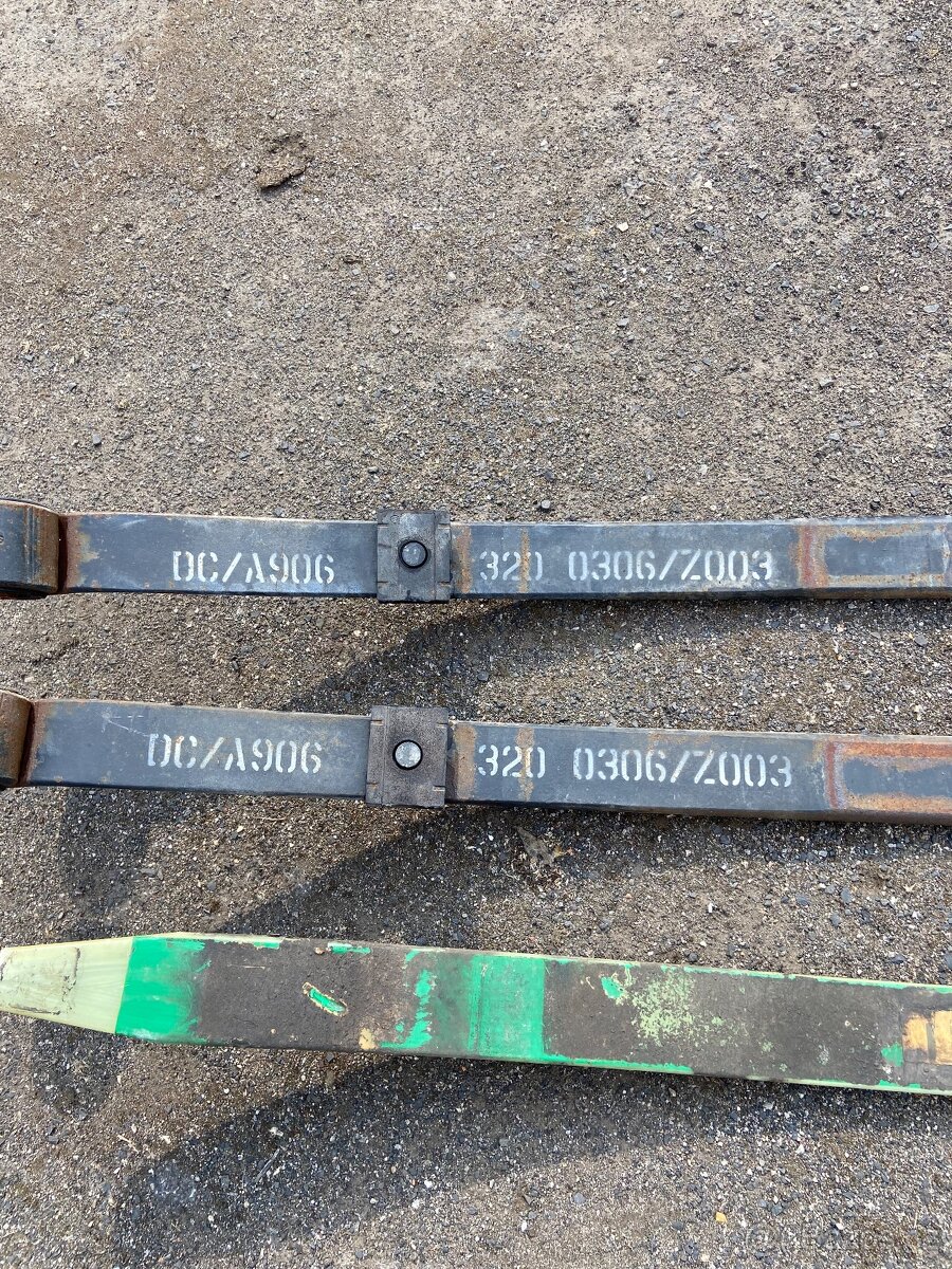 VW Crafter listová pera - 3