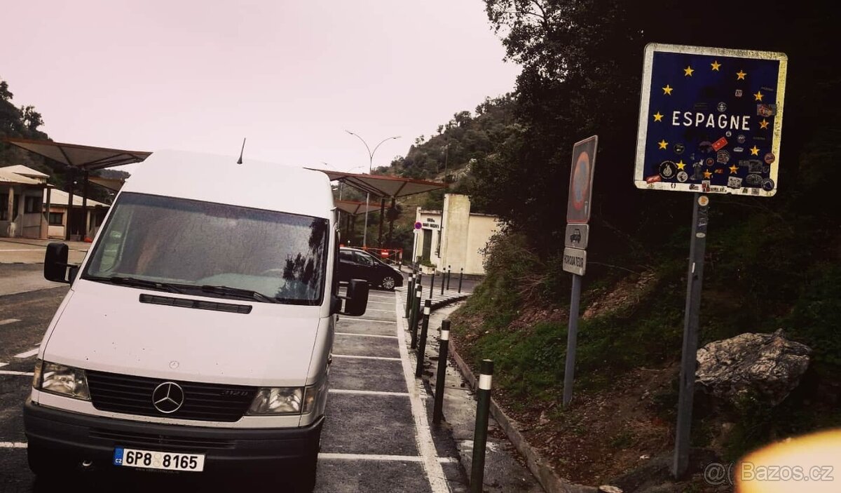 Mercedes Benz Sprinter 212D - 3