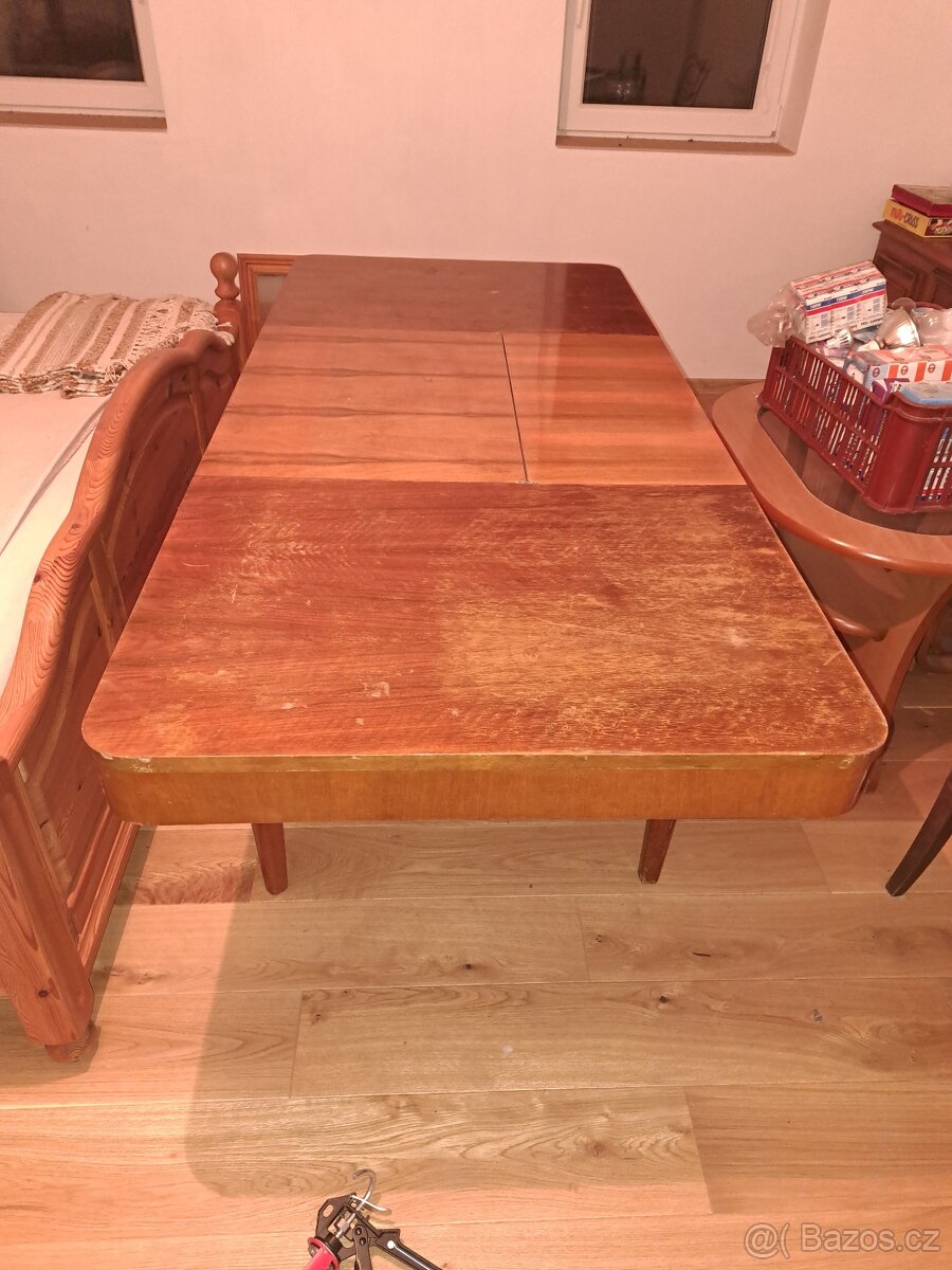 Jídelní stůl rozkládací - 3
