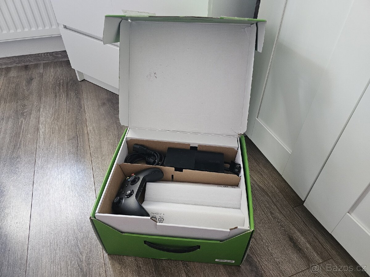 Xbox one 1000GB originální krabice - 3