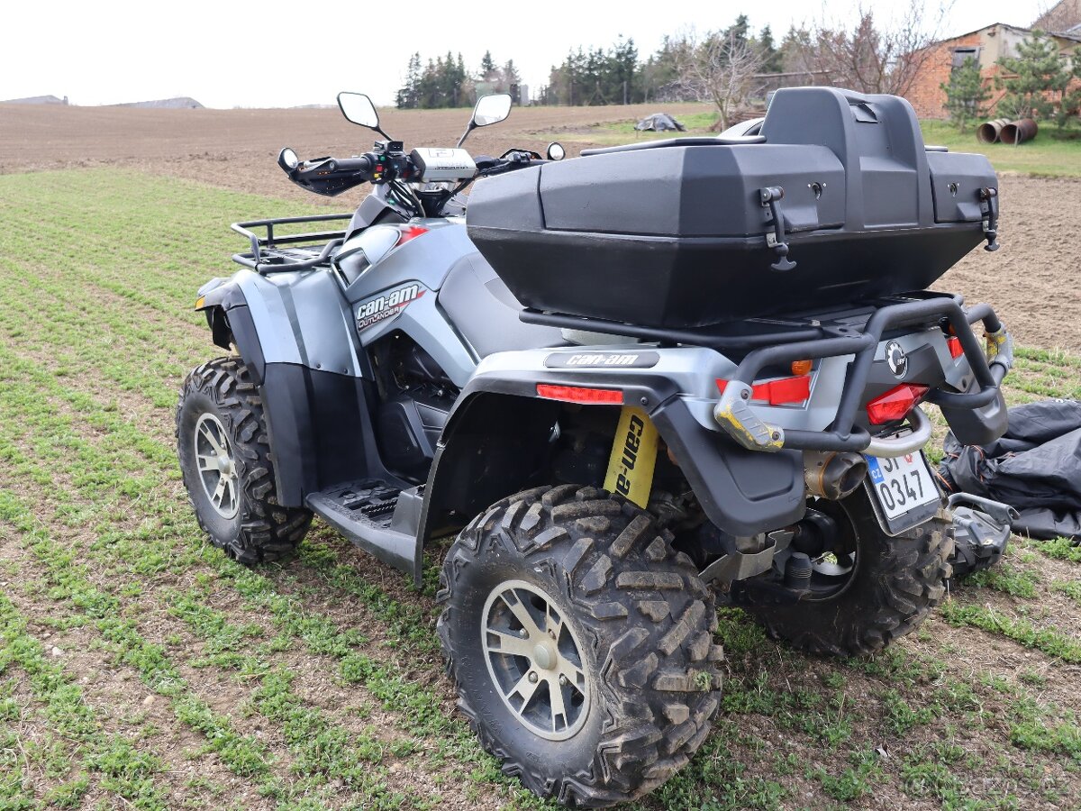 Čtyřkolka Can am 800 Outlander