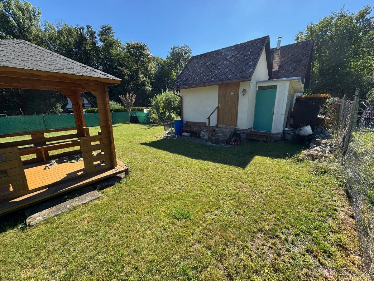 Zahrádka Polepy 369m2/ studna + 230V - 3