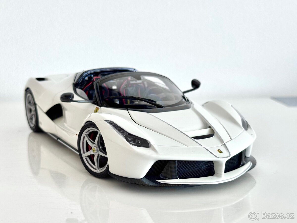 Ferrari LaFerrari Aperta - BBR 1:18 - 3