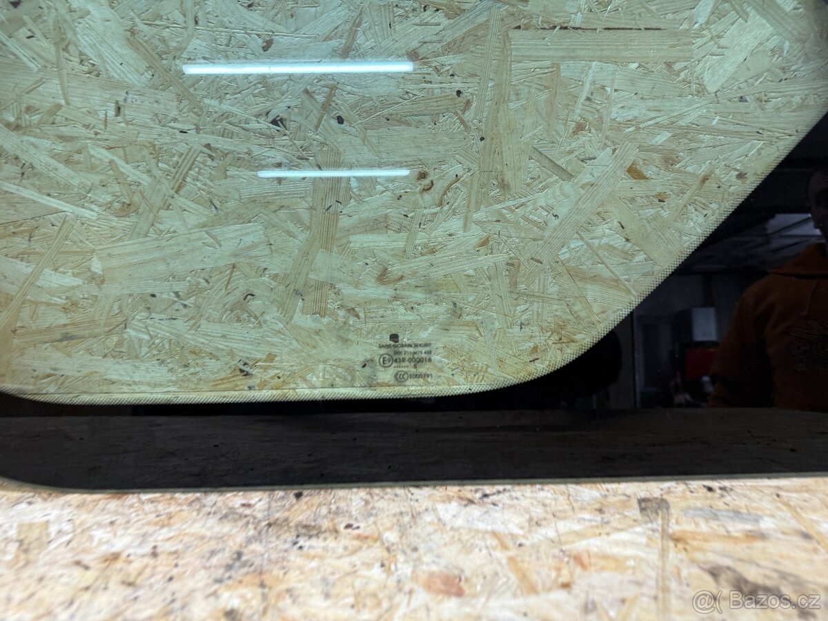 ZADNÍ BOČNÍ OKNO CITROEN BERLINGO II - 3