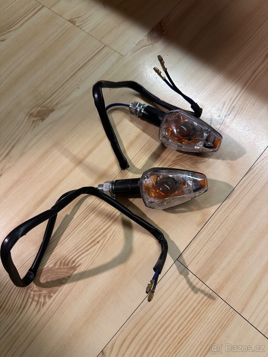 Čiré Blinkry na žárovku - 3