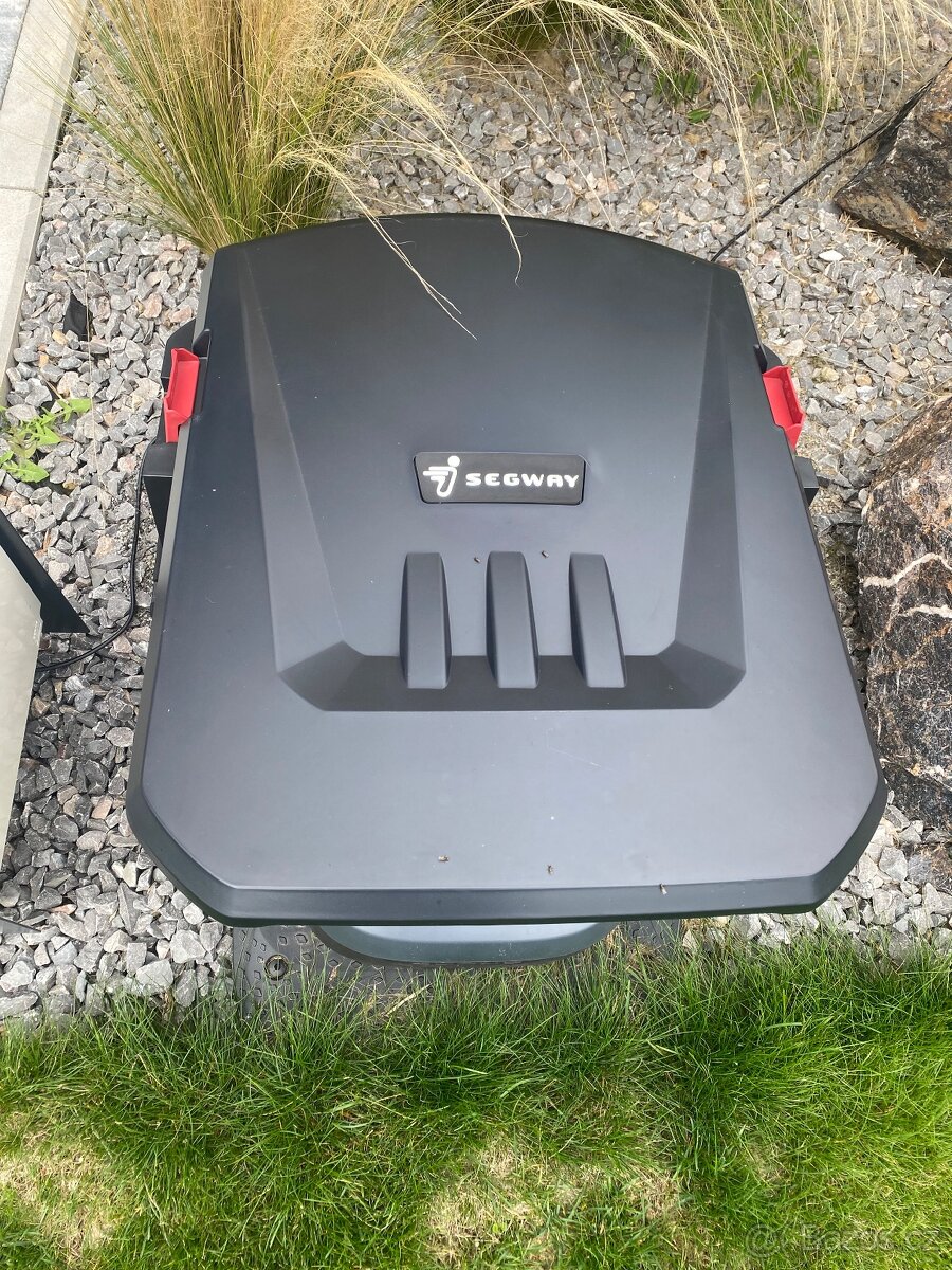 Robotická sekačka Segway i108 - 3