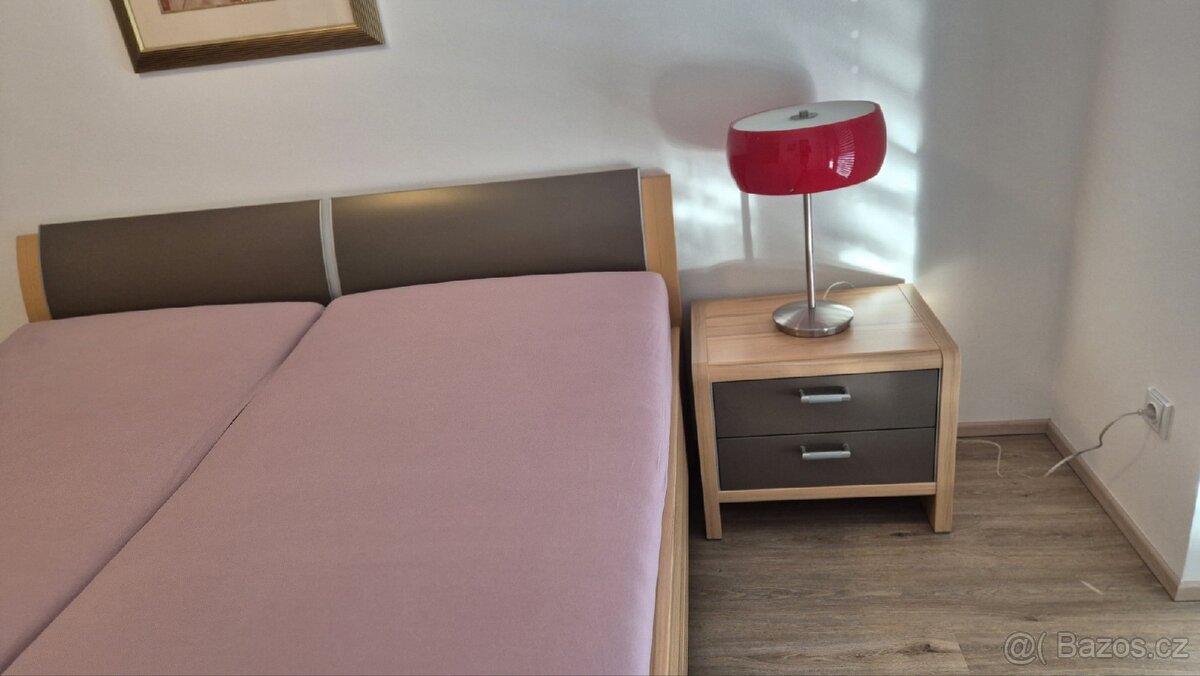 Manželská postel a 2 noční stolky - 3