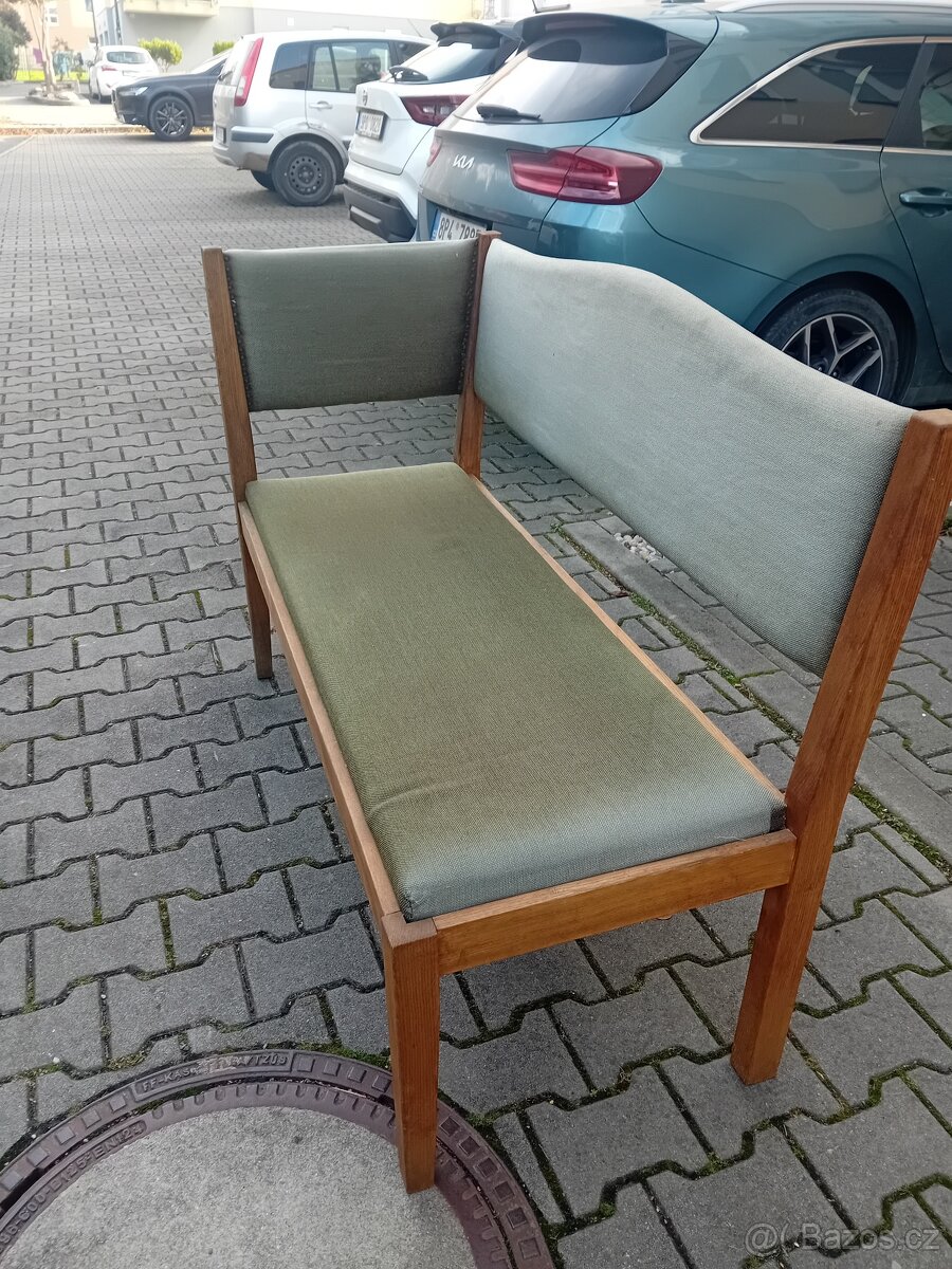 dřevěný stůl a rohová lavice - 3