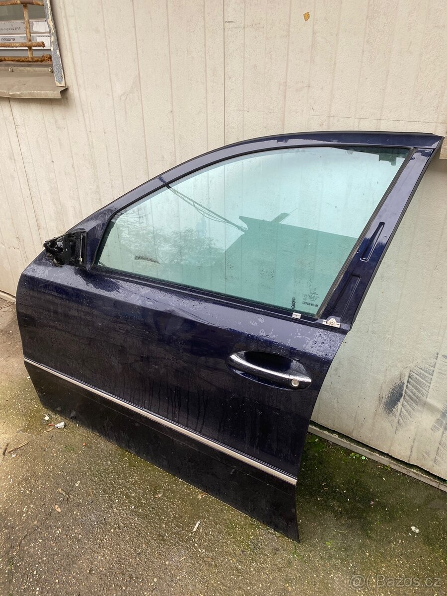 Levé přední dveře Mercedes W211 - 3