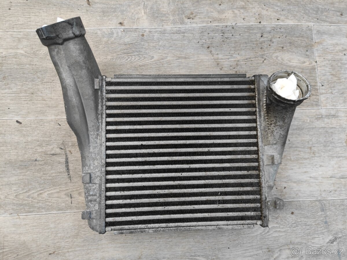 L CELOHLINIKOVY ORIG INTERCOOLER PORSCHE CAYENNE TURBO S 9PA - 3