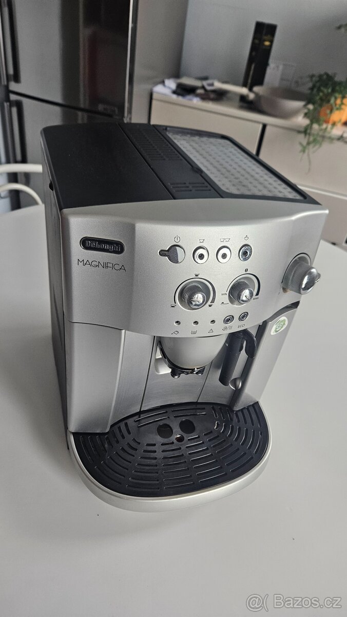 DeLongi kávovar - 3