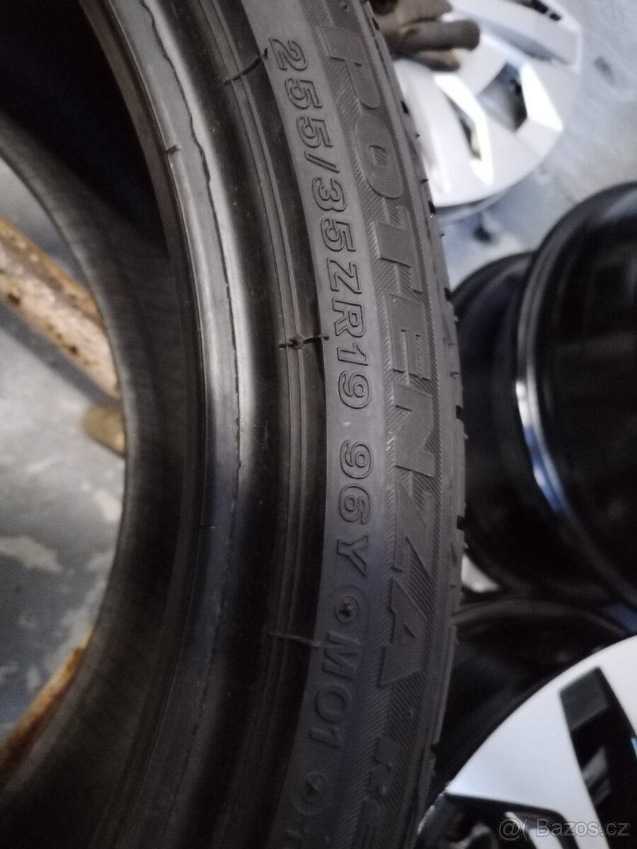 255/35/19 letní pneu BRIDGESTONE 255/35 R19 - 3