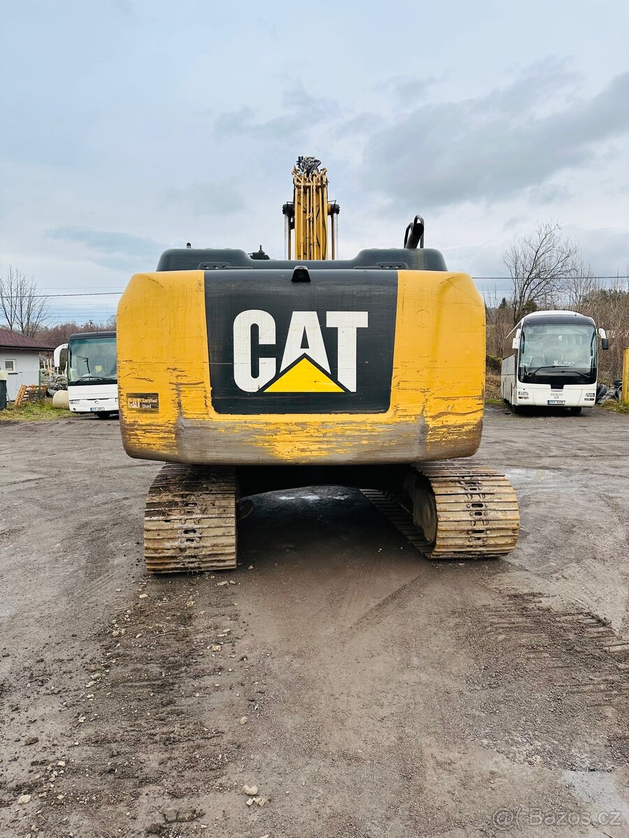 Pásové rypadlo Caterpillar 320W - 3